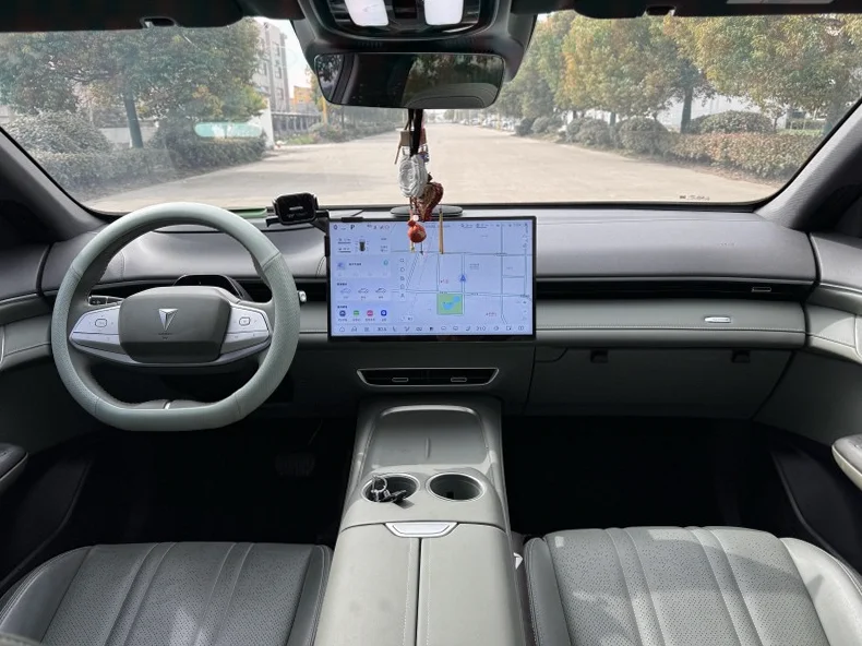 长安汽车深蓝 驾驶室