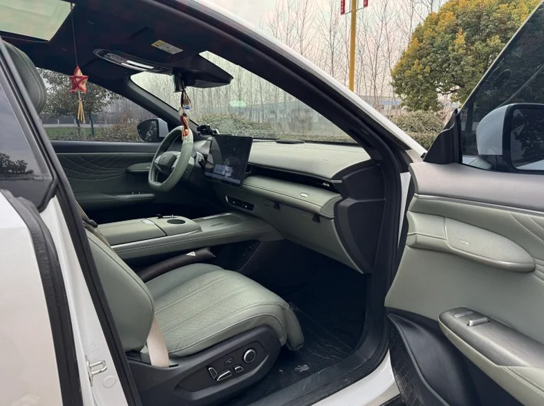 长安汽车深蓝 内饰后排