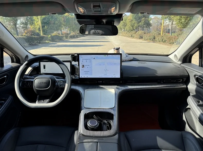 传祺埃安S 驾驶室