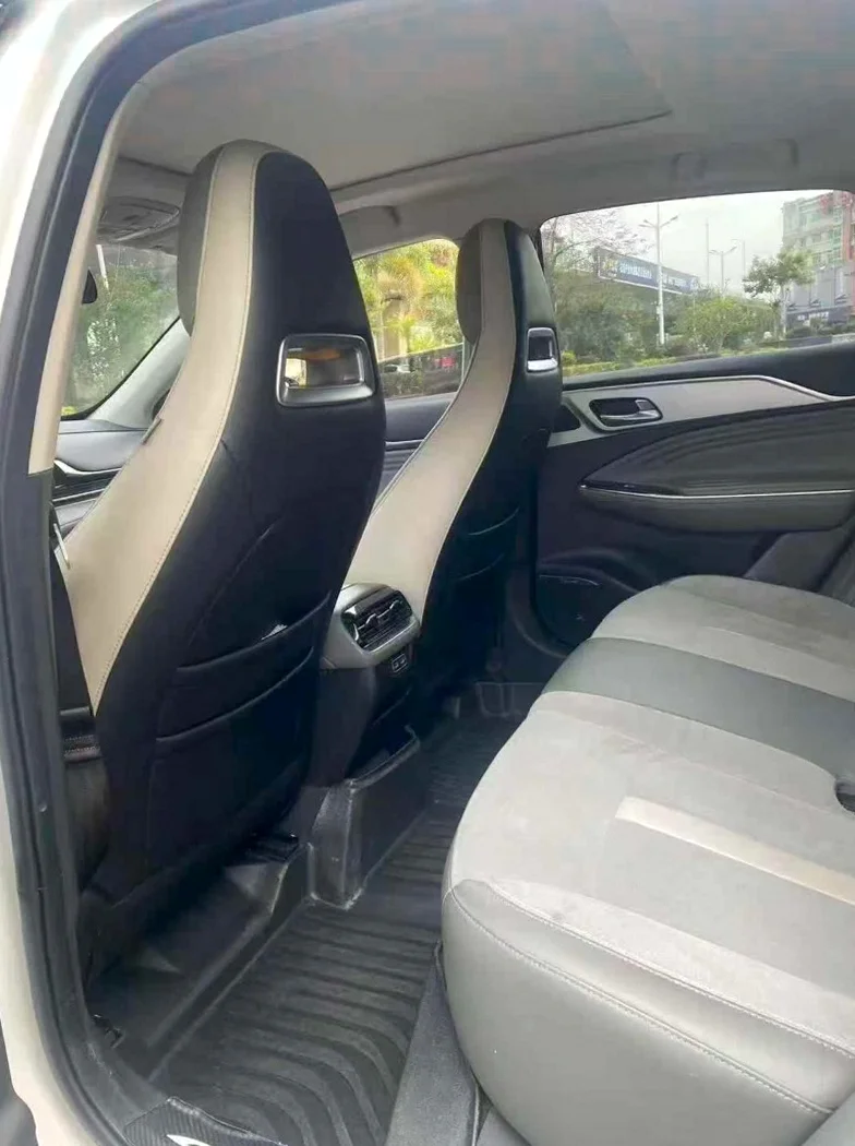 传祺埃安S 后面外观二