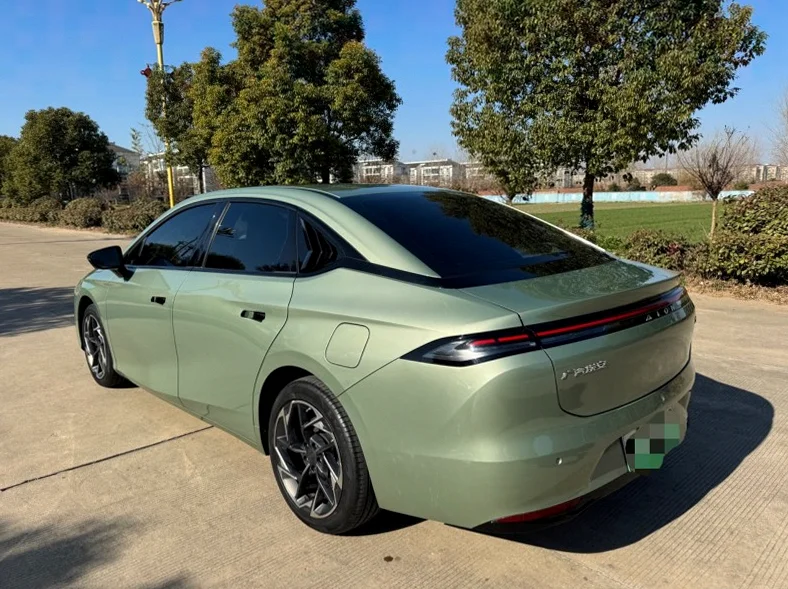 传祺埃安S 后面外观二