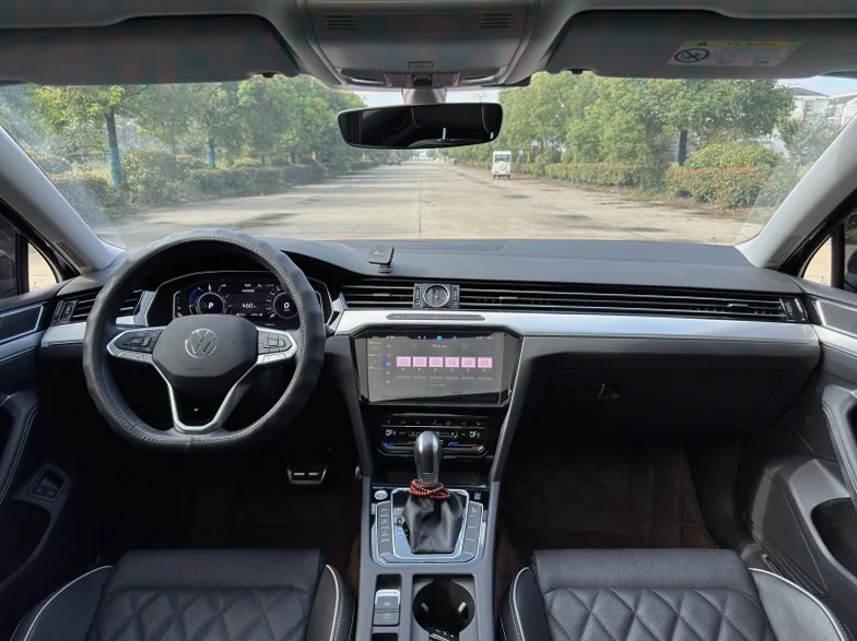 大众迈腾 驾驶室