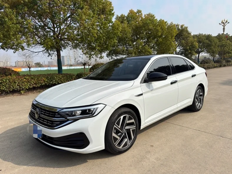 大众速腾 正面外观二