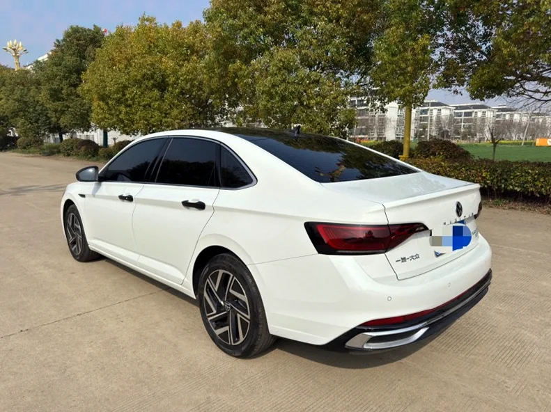 大众速腾 后面外观二