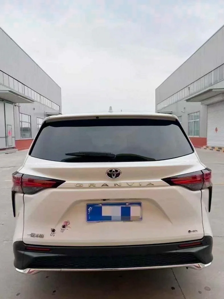 丰田格瑞维亚 驾驶室