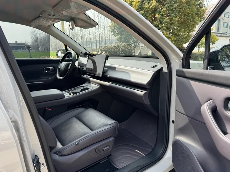 零跑汽车C10 后面外观三