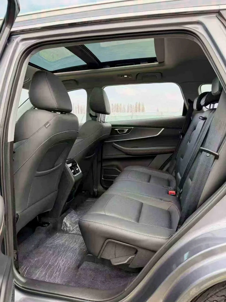 奇瑞瑞虎 后面外观一