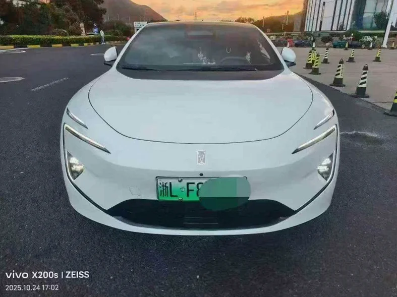 25年阿维塔12增程混动版