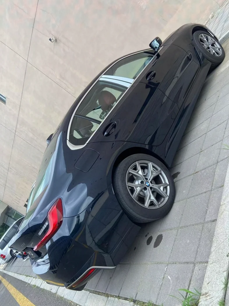 宝马I3 后面外观二