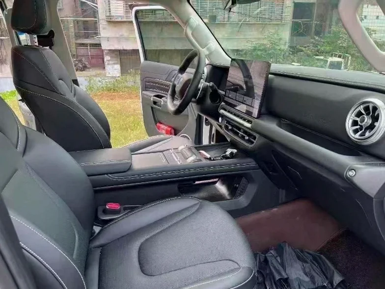 长城汽车坦克 后面外观一