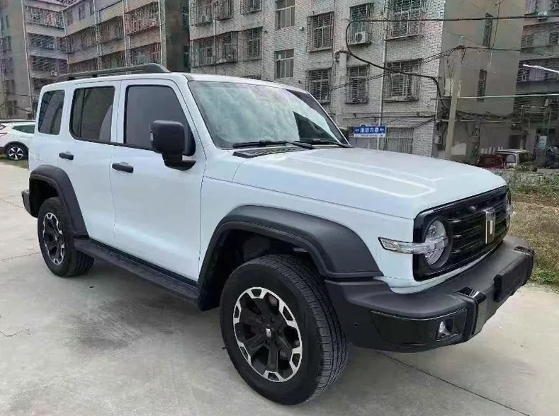 长城汽车坦克 正面外观三