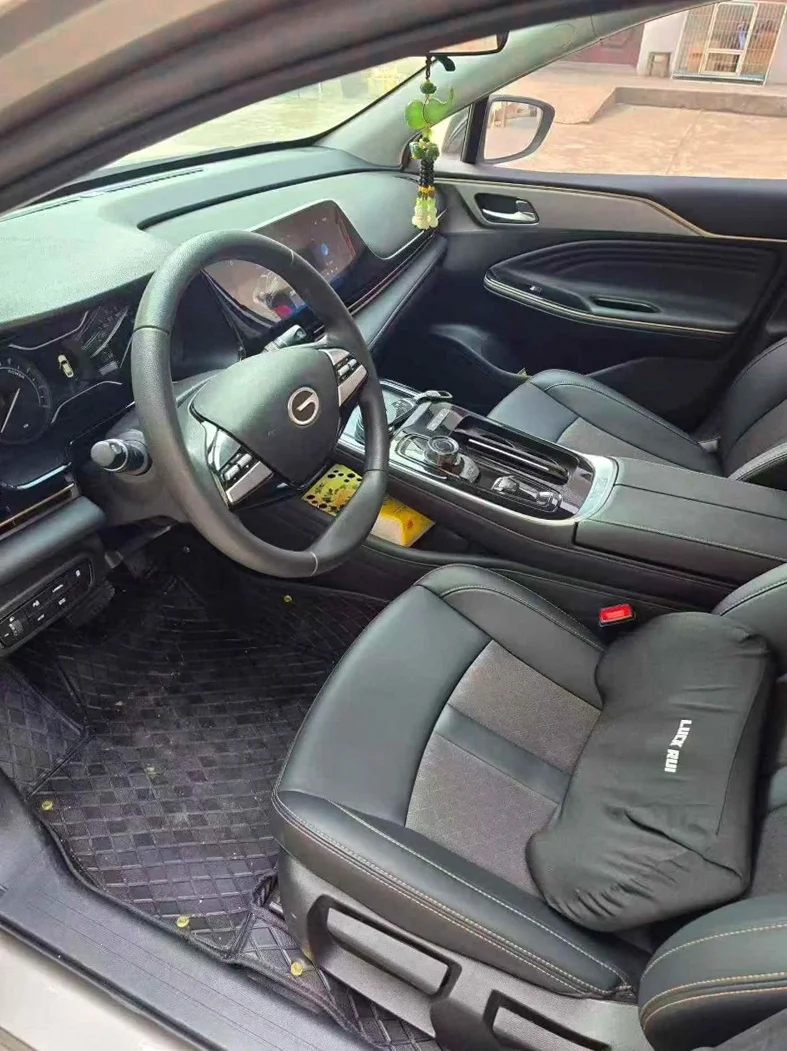 传祺埃安S 后面外观三