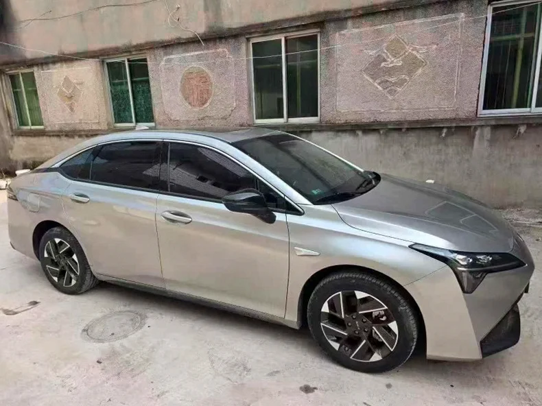 传祺埃安S 正面外观二