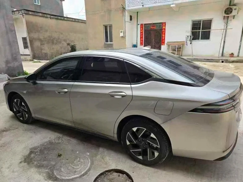 传祺埃安S 内饰前排