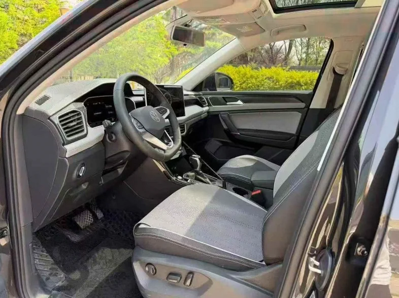 大众探岳 后面外观二