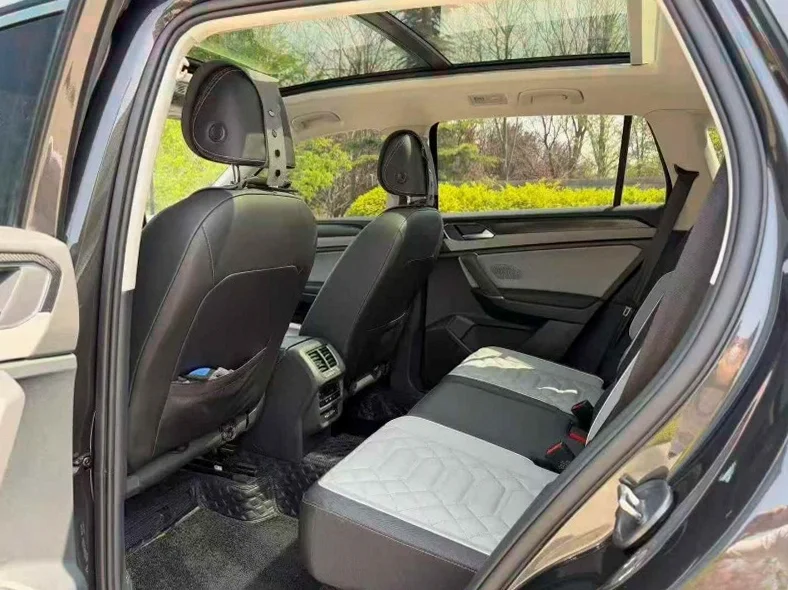 大众探岳 后面外观一