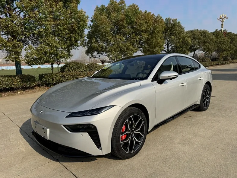 东风奕派 正面外观二