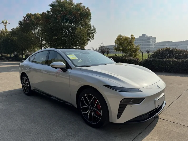 东风奕派 正面外观三