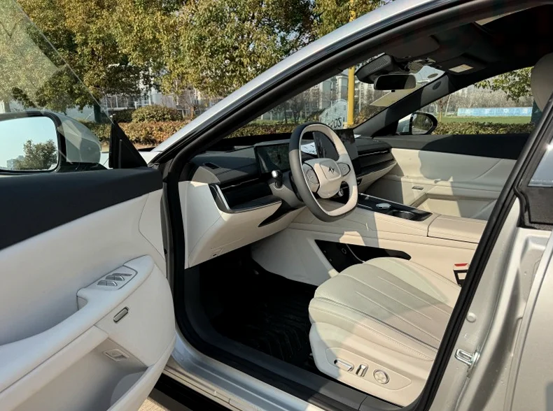 东风奕派 后面外观三