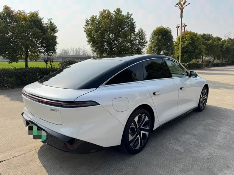 风行东风 后面外观一