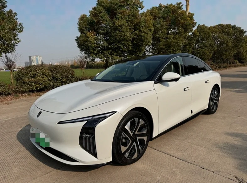 风行东风 正面外观二