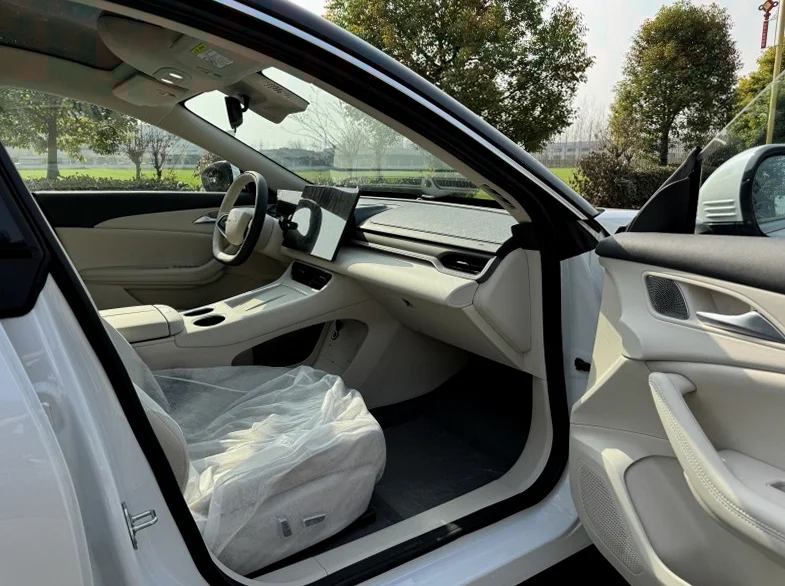 风行东风 内饰后排