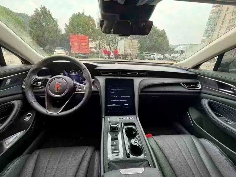 红旗H5 后面外观一