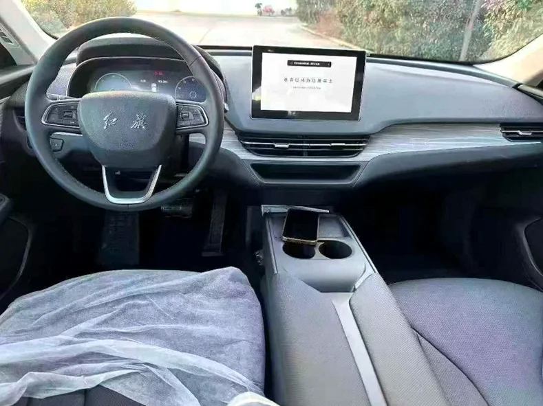 红旗E-QM5 后面外观三