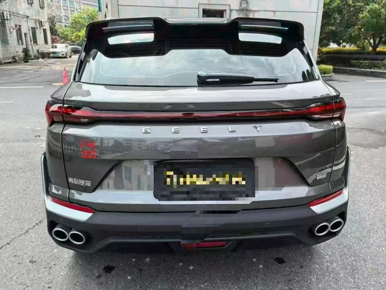 吉利缤瑞 驾驶室