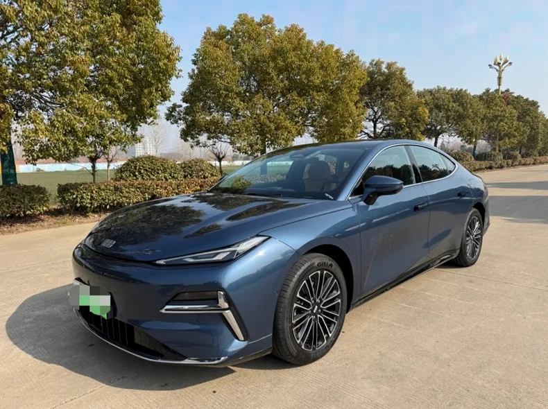 吉利银河 正面外观二