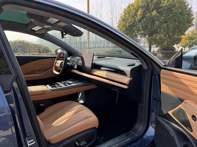 吉利银河 内饰后排