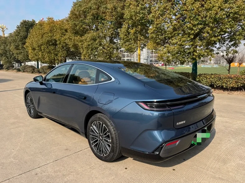 吉利银河 后面外观二