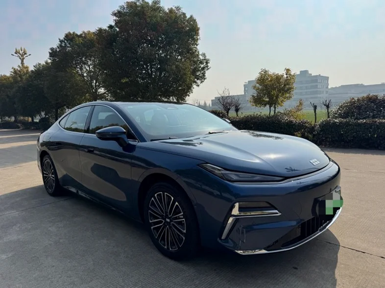 吉利银河 正面外观三