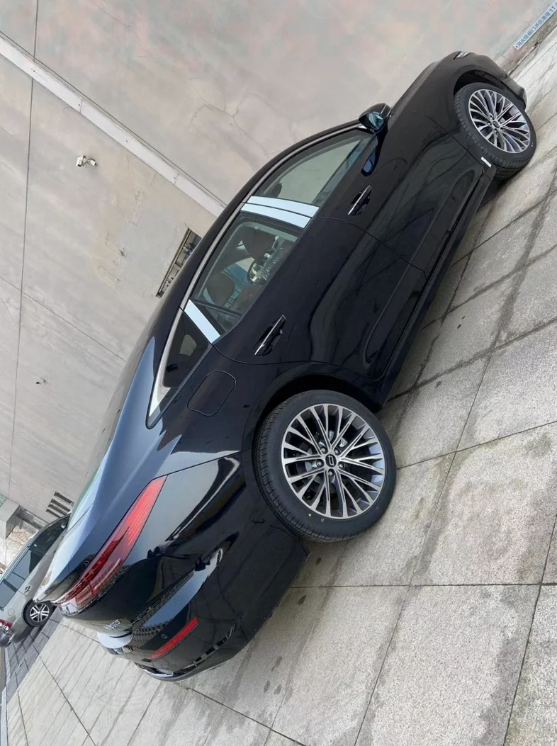 奔腾B70 后面外观二