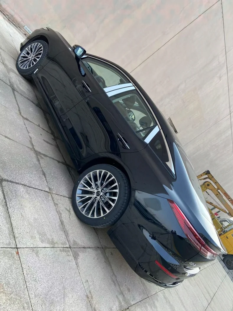 奔腾B70 内饰前排