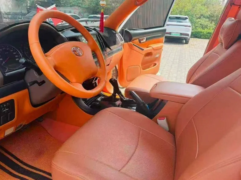 丰田普拉多 后面外观三