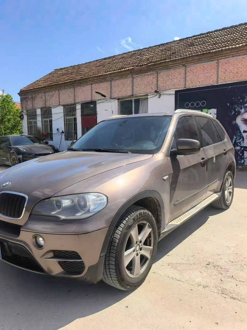 宝马X5 正面外观二