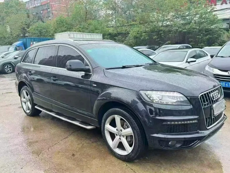 奥迪Q7 正面外观三