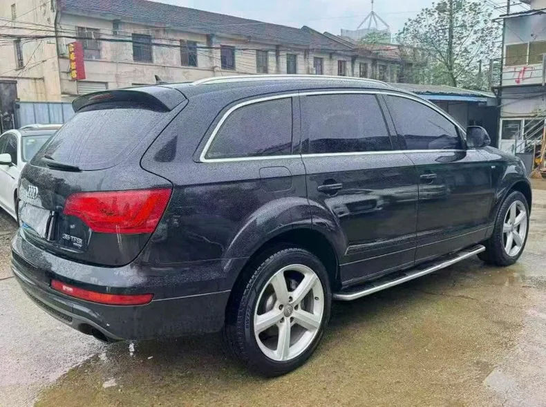 奥迪Q7 内饰前排