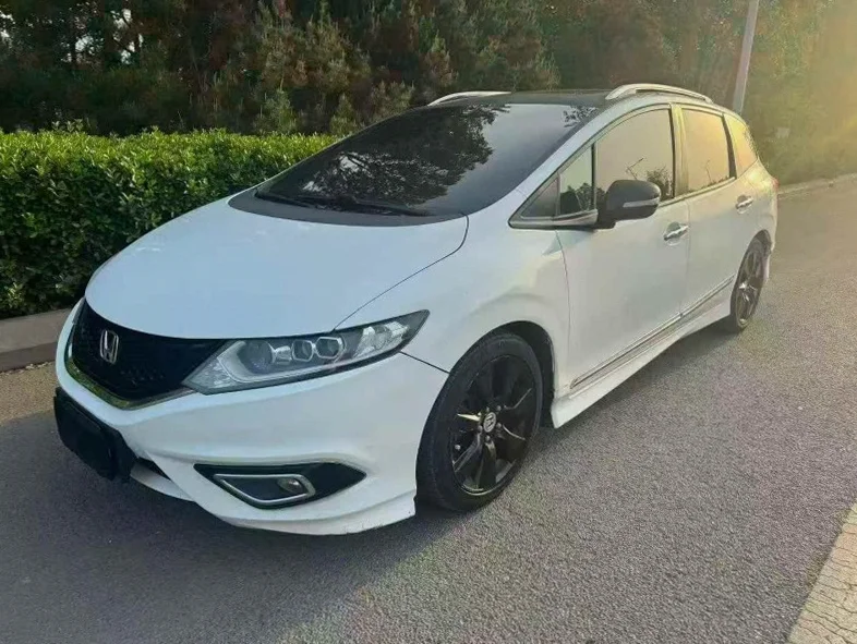 本田杰德 正面外观三