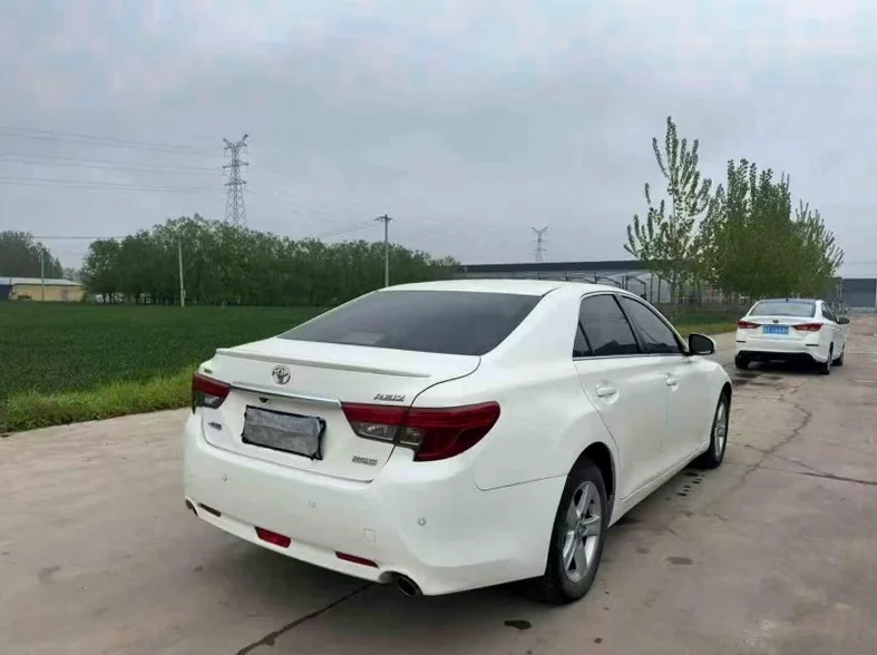 丰田锐志 后面外观三