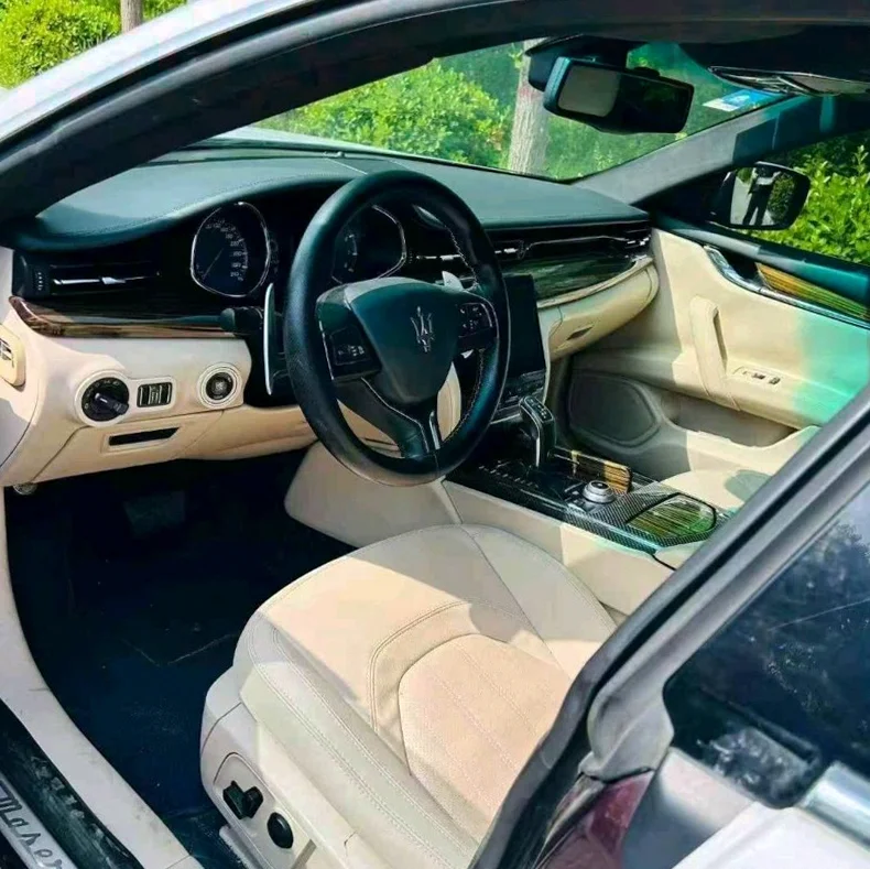 玛莎拉蒂总裁 后面外观三