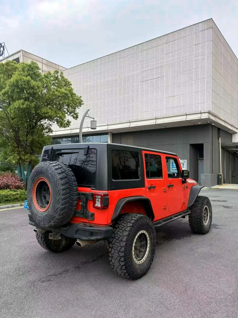 Jeep牧马人 内饰前排