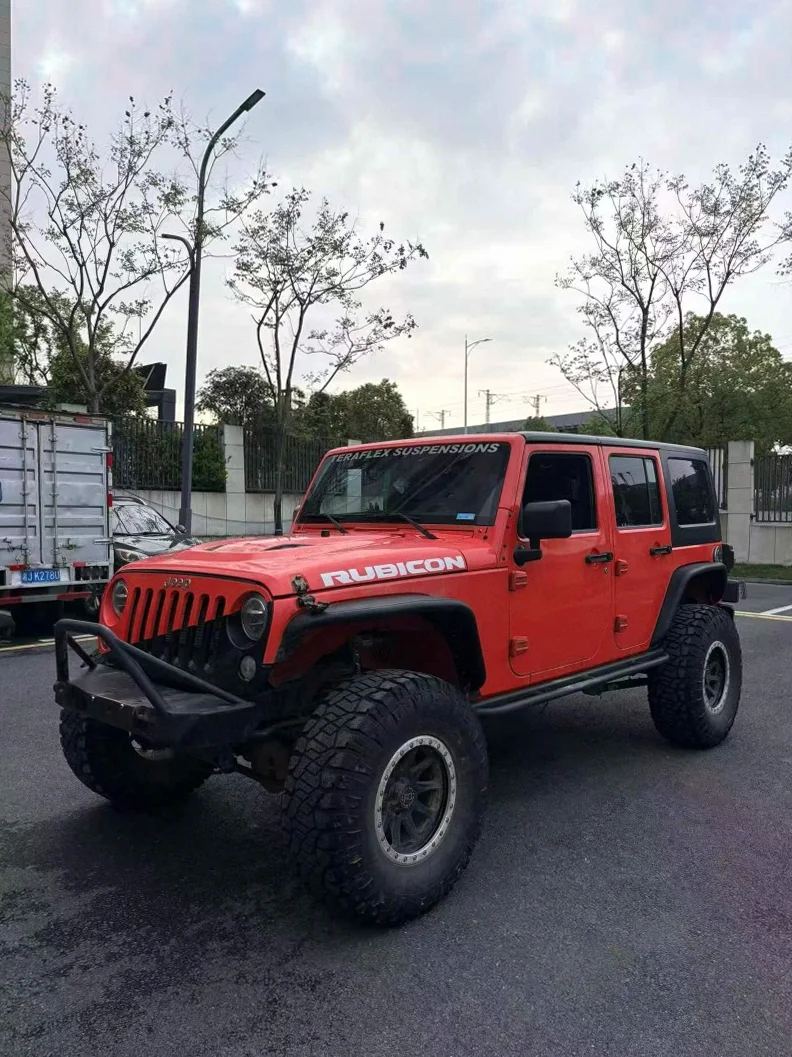 Jeep牧马人 正面外观二