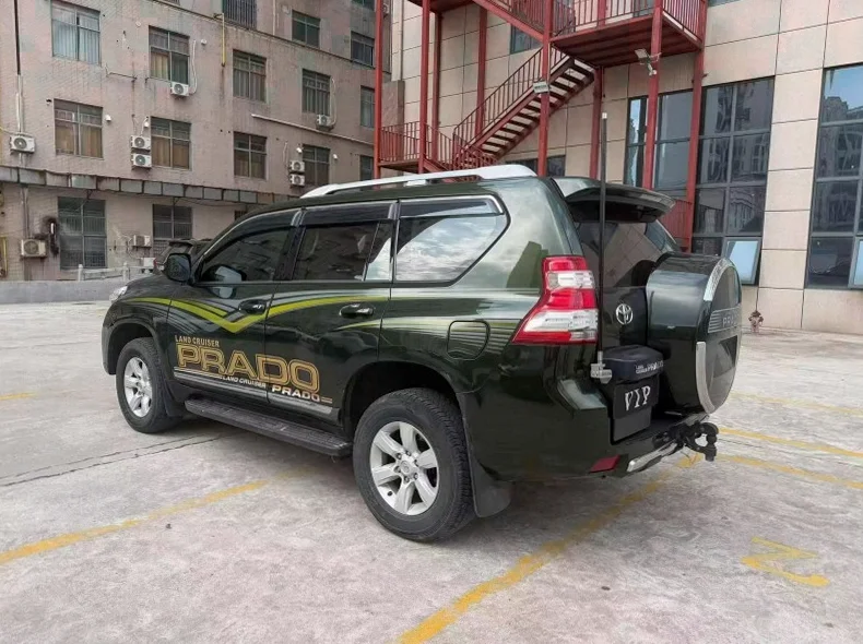 丰田普拉多 内饰后排