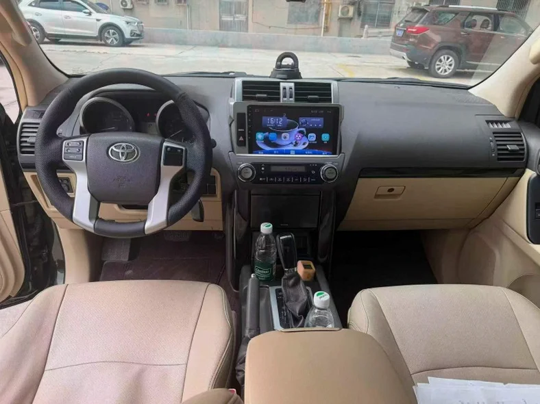 丰田普拉多 后面外观三