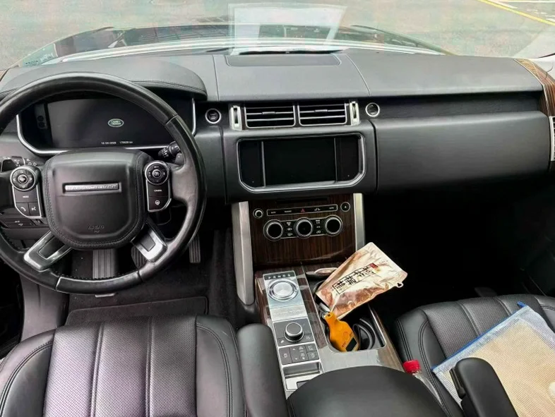 路虎揽胜行政 正面外观三