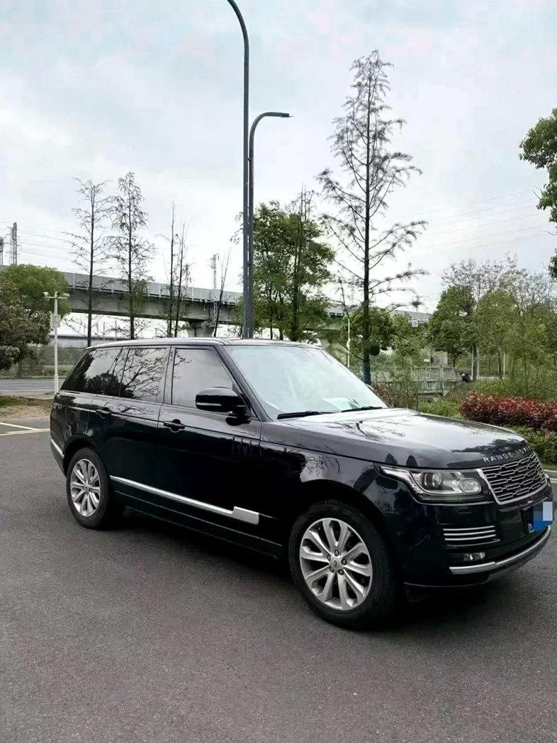 路虎揽胜行政 正面外观二