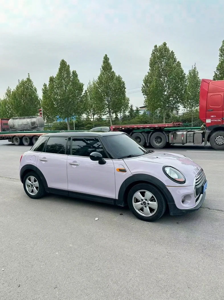 宝马迷你 正面外观三