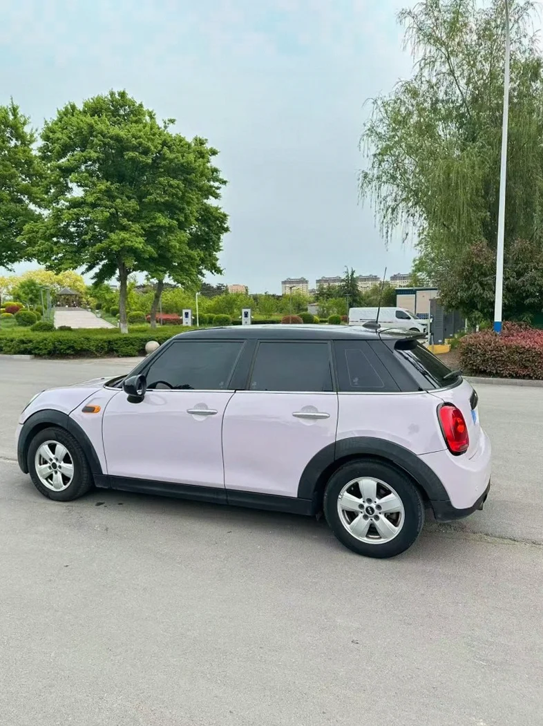 宝马迷你 内饰后排